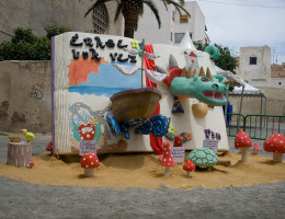 Los menores del centro ‘Els Reiets’ de Alicante elaboran los ninots infantiles de las hogueras de San Juan en Elche y Alicante