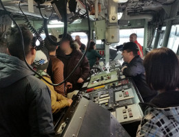 Menores de 'El Acebo' visitan el patrullero 'Serviola' de la Armada Española. Fundación Diagrama. 