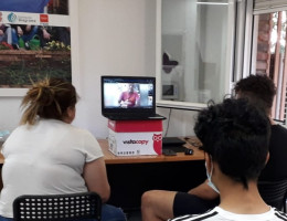 El boxeador Pablo Navascues comparte una charla con las personas jóvenes atendidas por Fundación Diagrama en Madrid