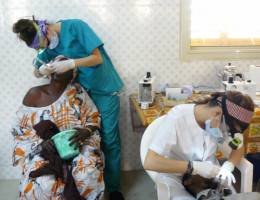 Fundación Diagrama y Dentistas Sin Fronteras atienden en Sandiara (Senegal) los problemas bucodentales de 1.200 personas, en colaboración con la asociación local Diante Bou Bess