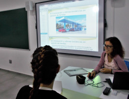 Jóvenes del centro ‘Montefiz’ de Ourense participan en un curso formativo para trabajar en estaciones de servicio