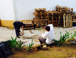 Taller de carpintería. Menores del centro 'La Jara' de Alcalá de Guadaíra.Fundación Diagrama.