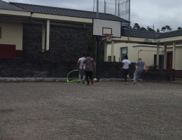 Los menores atendidos en ‘Monteledo’ (Ourense) participan en un torneo deportivo organizado por los profesionales del centro. Fundación Diagrama. Galicia 2020.