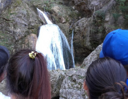 Los menores atendidos en el centro ‘Els Reiets’ de Alicante realizan actividades culturales y deportivas en la localidad de Riópar (Albacete). Fundación Diagrama. Comunidad Valenciana 2019. 