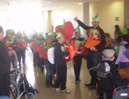 Encuentro intergeneracional en la residencia ‘Nuevo Azahar’ de Archena (Murcia) con motivo del Carnaval