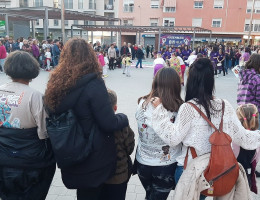 Asistencia a la manifestación en Elche de menores del hogar El Palmeral