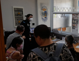 Las personas atendidas en el Centro de Día de Puerto Lumbreras realizan actividades de sensibilización y ocio positivo en colaboración con la Policía Local