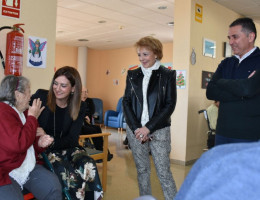 La alcaldesa de Archena, Patricia Fernández, y distintos miembros de la corporación municipal visitan la residencia ‘Nuevo Azahar’. Fundación Diagrama 2017.