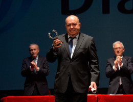 Francisco Legaz Cervantes recogiendo el premio