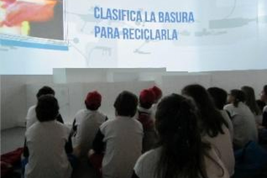El Observatorio del Cambio Climático de Valencia recibe a los menores del centro ‘Campanar’