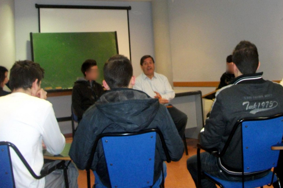 La Unidad de Conductas Adictivas de Elda imparte un taller de prevención a los menores del Programa de Medio Abierto de Alicante