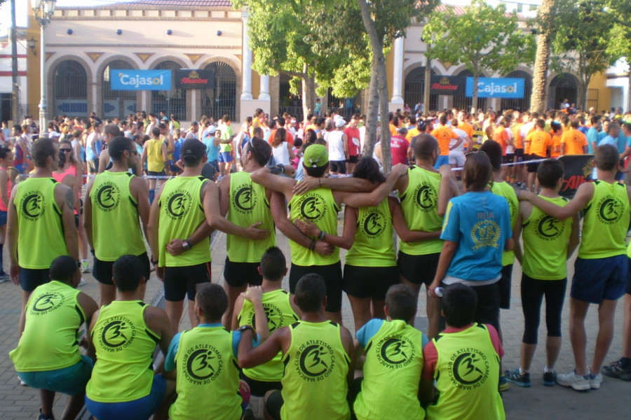Menores de los centros ‘Los Alcores’ (Carmona) y ‘El Limonar’ (Alcalá de Guadaíra) participan en la Carrera Nocturna de Carmona