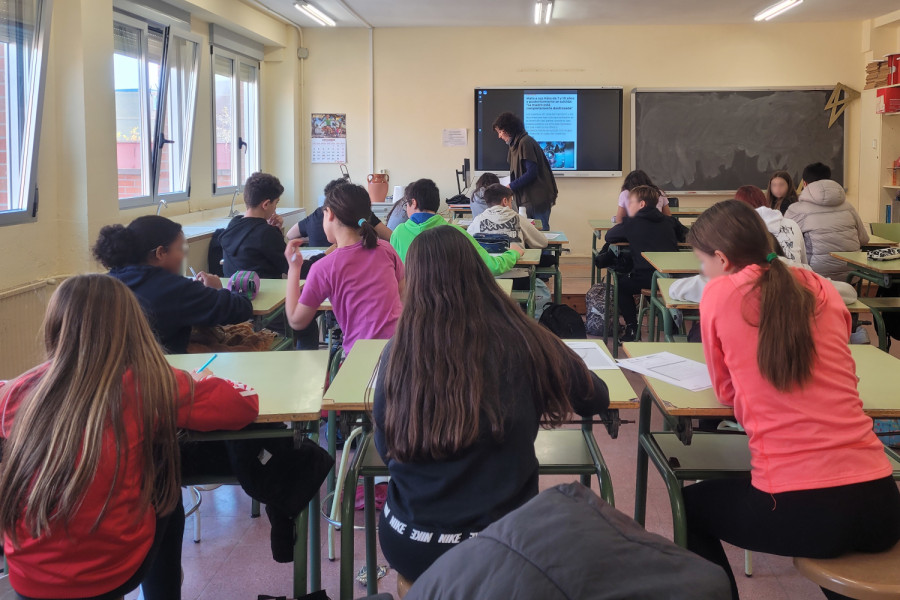 Una de las charlas con alumnado de Secundaria de Valladolid