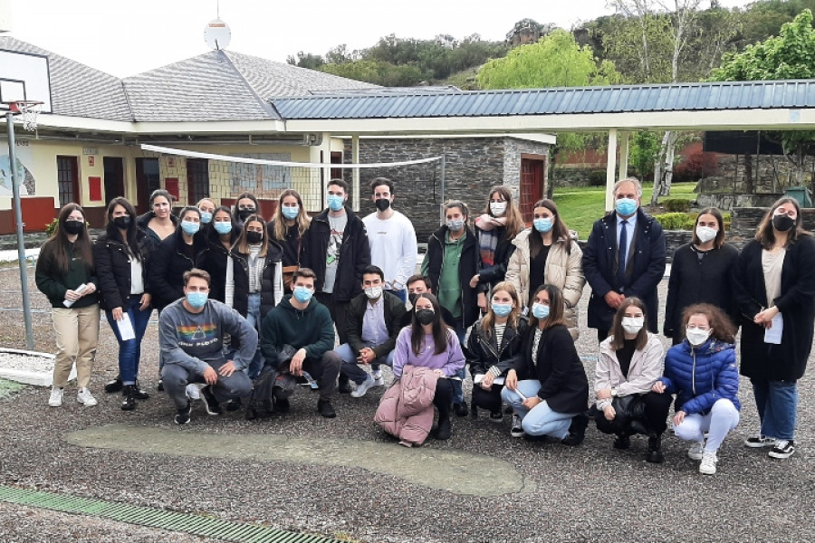 Alumnos y alumnas de la Universidad de Vigo llevan a cabo una visita al centro ‘Monteledo’ de Ourense. Fundación Diagrama. Galicia 2022