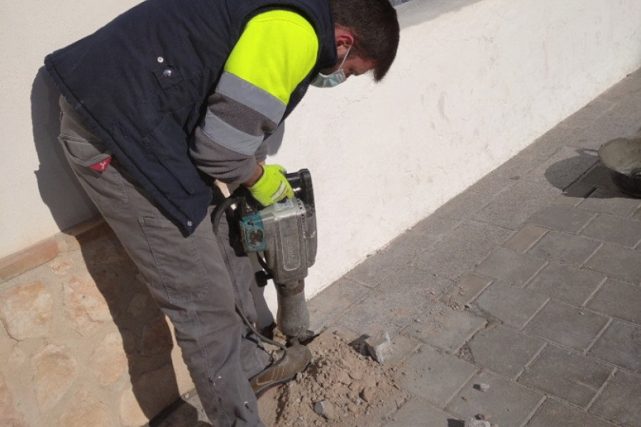 El Ayuntamiento de Villena lleva a cabo la contratación de dos jóvenes atendidos en la residencia ‘La Villa’