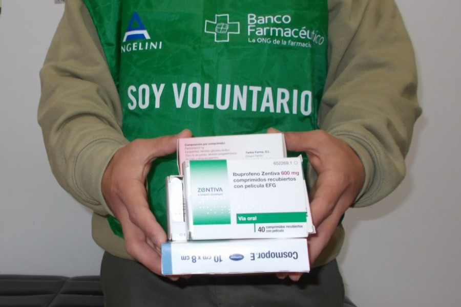 Los menores del centro ‘Los Alcores’ de Carmona (Sevilla) participan en una campaña solidaria de recogida de medicamentos