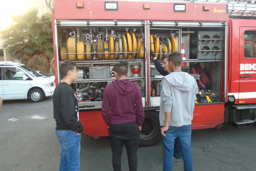 Visita al Parque de Bomberos. Centro 'Los Hoyos' Las Palmas. Fundación Diagrama