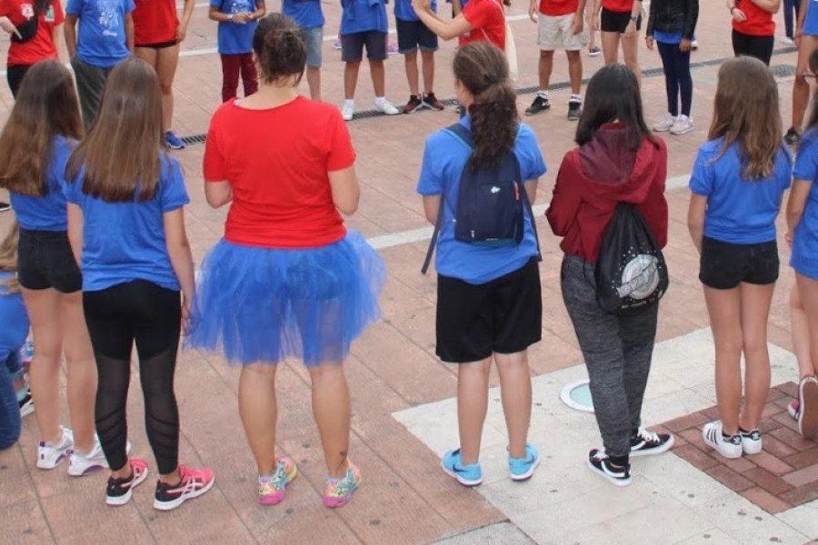 Los menores del centro ‘El Tejo’ de Santander participan como voluntarios en el Campamento Urbano de Torrelavega. Fundación Diagrama. Cantabria 2018. 