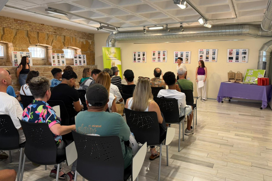 Entrega de premios del IX Concurso de Fotografía Juvenil organizado por CEFIS