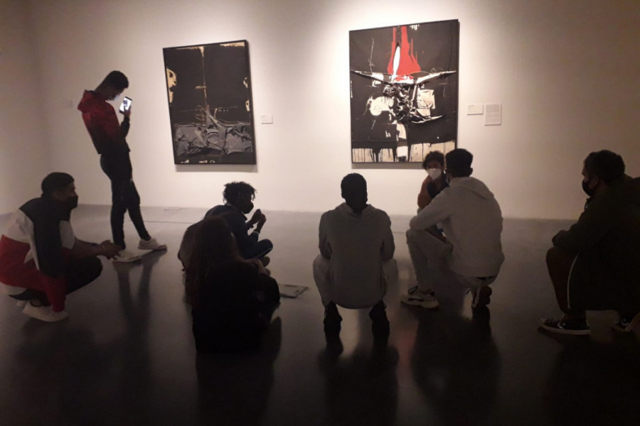El Centre Pompidou de Málaga recibe la visita de los jóvenes atendidos en la casa de emancipación ‘Alborán’ de la ciudad. Fundación Diagrama. Andalucía 2020. 