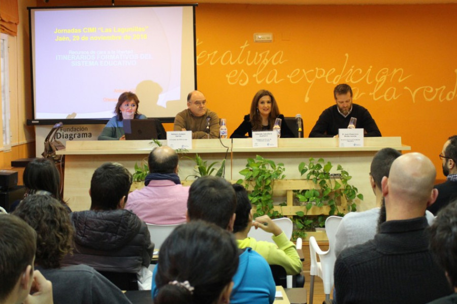 Profesionales y jóvenes atendidos en el centro de internamiento ‘Las Lagunillas’ de Jaén celebran las II Jornadas ‘Hacia un nuevo camino’. Andalucía 2018.