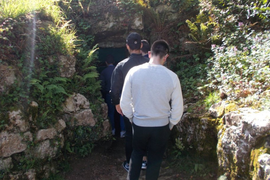 Los menores atendidos en el Centro Socioeducativo Juvenil de Cantabria visitan el Museo Nacional y Centro de Investigación de Altamira. Fundación Diagrama. Cantabria 2018. 