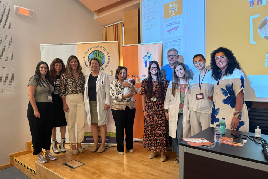 Charla Acogimiento Familiar en el Hospital de Torrevieja
