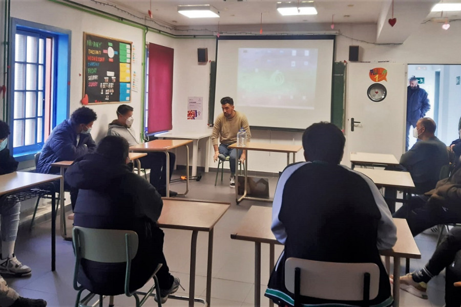 Un momento de la charla de una víctima de accidente de tráfico