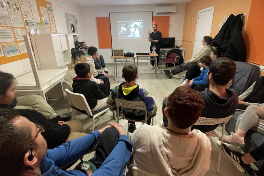 Christian Checa comienza su charla hablando del primer film de los hermanos Lumière