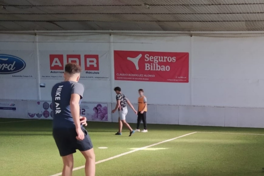 Cuatro jóvenes atendidos en la residencia ‘Llauradors’ de Elche (Alicante) obtienen una beca destinada a fomentar la práctica deportiva