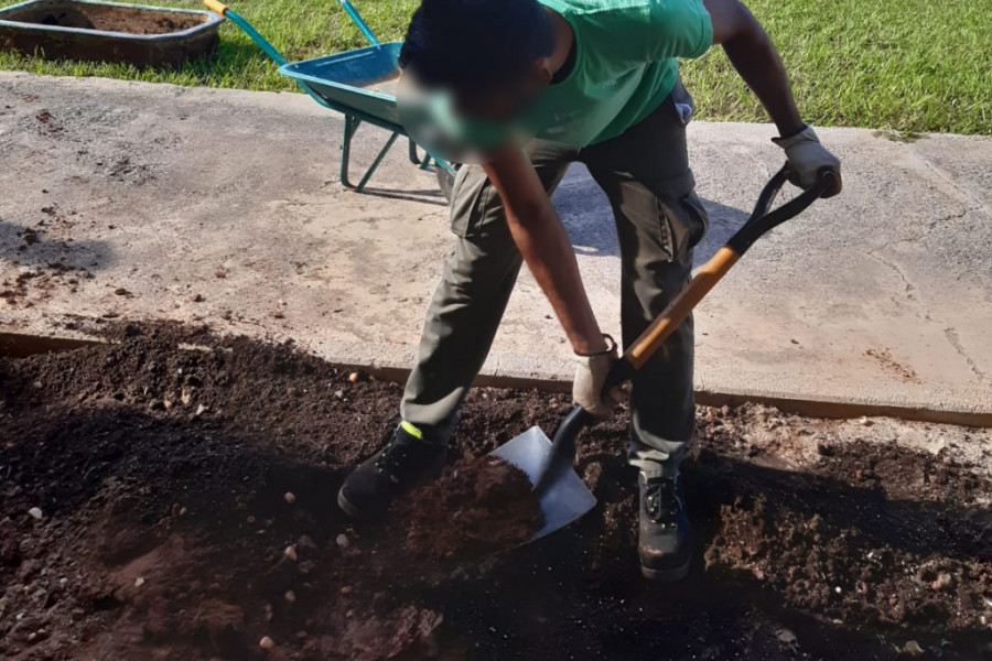 Cuatro jóvenes del centro de acogida ‘Plana Baixa’ (Nules) consiguen un contrato laboral gracias a la Red Nodus. Fundación Diagrama 2019. 