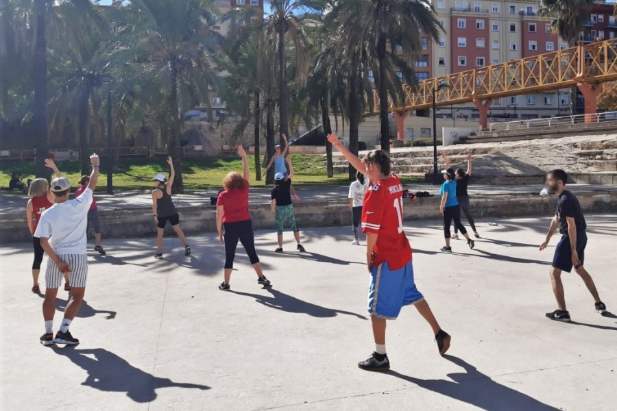 El grupo de jóvenes y profesionales practica cubbá