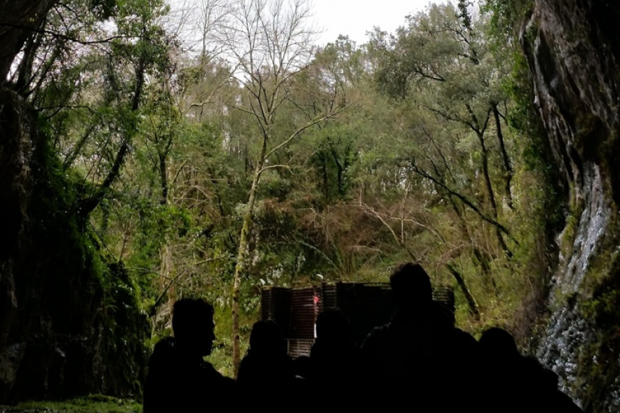 Menores de 'El Acebo' visitan La Cullalvera. Fundación Diagrama.