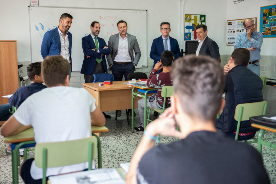 El director general de Justicia Juvenil y Cooperación de Andalucía y el delegado territorial en Granada visitan el centro ‘San Miguel’. Fundación Diagrama. Andalucía 2019. 