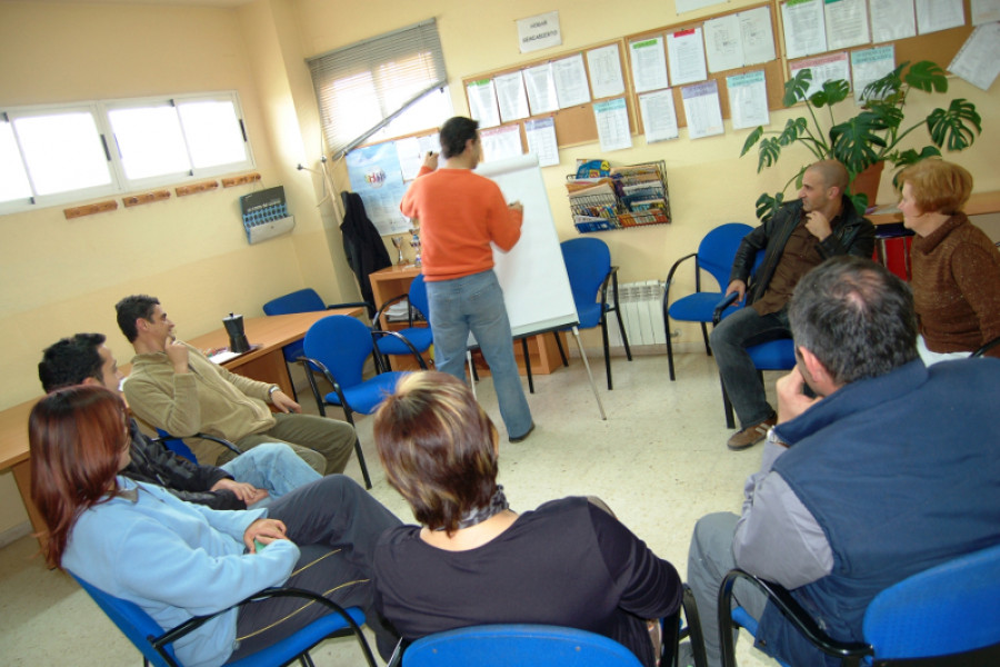 El programa Escuela de Familias inicia su actividad en la Comunidad Valenciana