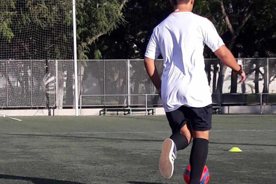 Los menores del centro ‘Campanar’ de Valencia participan en una sesión de entrenamiento impartida por profesionales de la Fundació Valencia C.F. Fundación Diagrama. Comunidad Valenciana 2018.