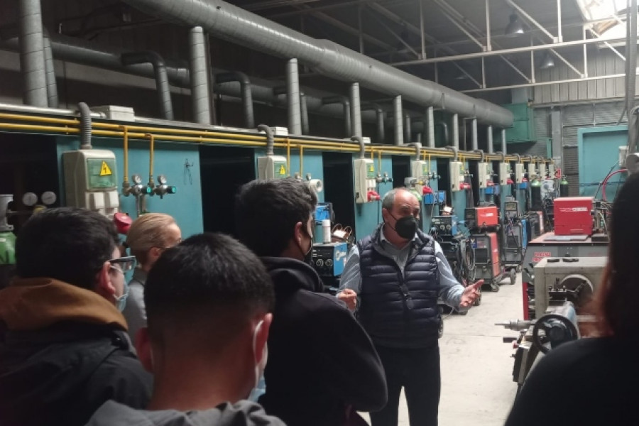 La Federación Regional de Empresarios del Metal de Murcia recibe la visita de las personas atendidas en el Programa ‘Labor E-Job’