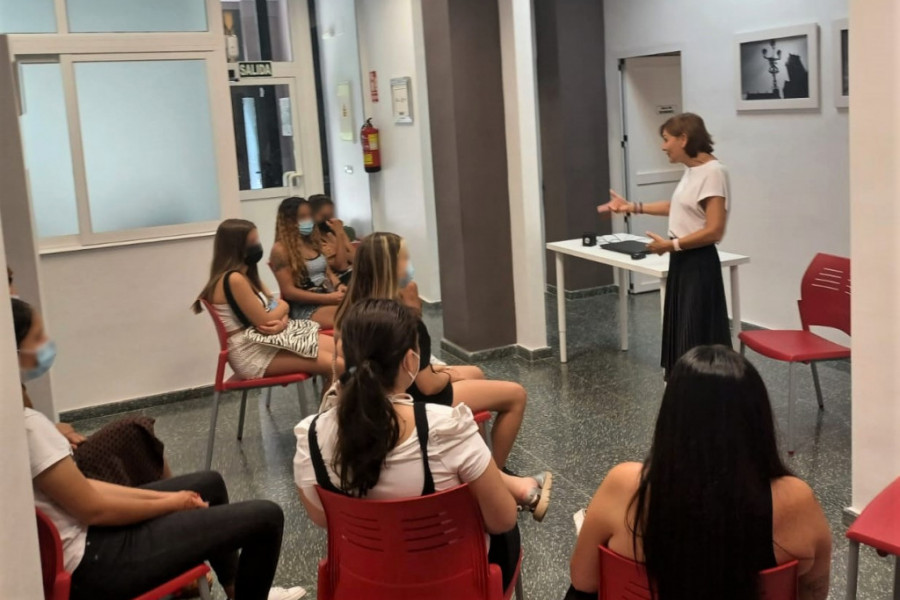 55 jóvenes en riesgo de exclusión de Caudete (Albacete) mejoran su empleabilidad gracias al programa ‘Construyamos en Red’