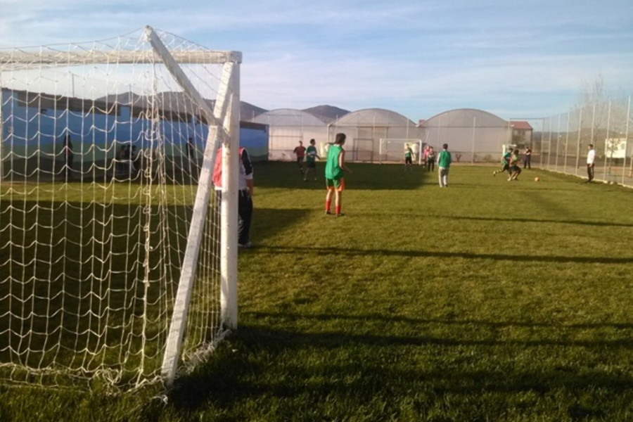 Los jóvenes del centro educativo ‘La Cañada’, en Fernán Caballero (Ciudad Real), participan en el Torneo de Primavera