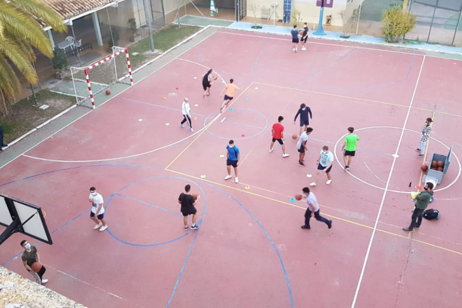 Fundación Diagrama y Fundación Real Madrid ponen en marcha una nueva edición de la escuela de baloncesto en la residencia ‘Mariano Ribera’ de Burjassot (Valencia)