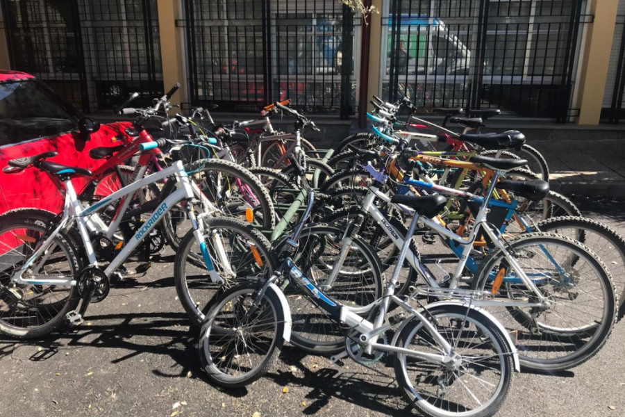 El hogar de acogida ‘Casa de Campo’ de Madrid recibe una donación de bicicletas por parte de la Fundación Alberto Contador. Fundación Diagrama 2019.