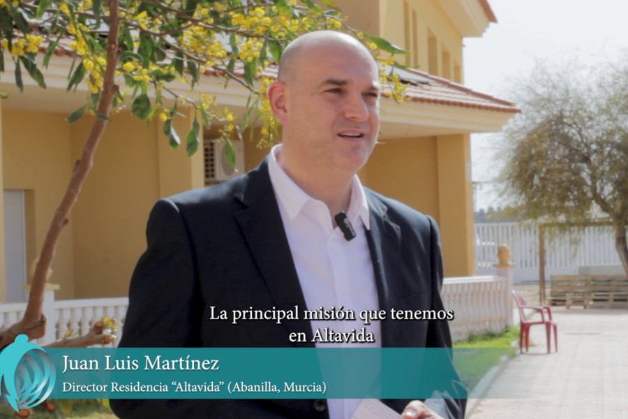 Entrevista a Juan Luis Martínez, director de la residencia 'Altavida' en Abanilla (Murcia)