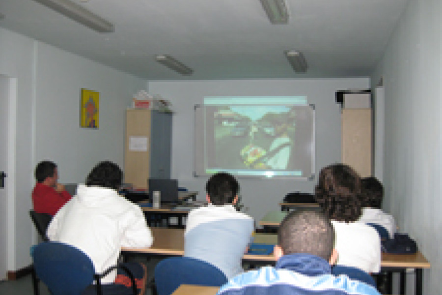 Primera sesión del Proyecto Jóvenes de otros mundos: un futuro en desarrollo en el Centro Socioeducativo Juvenil de Parayas