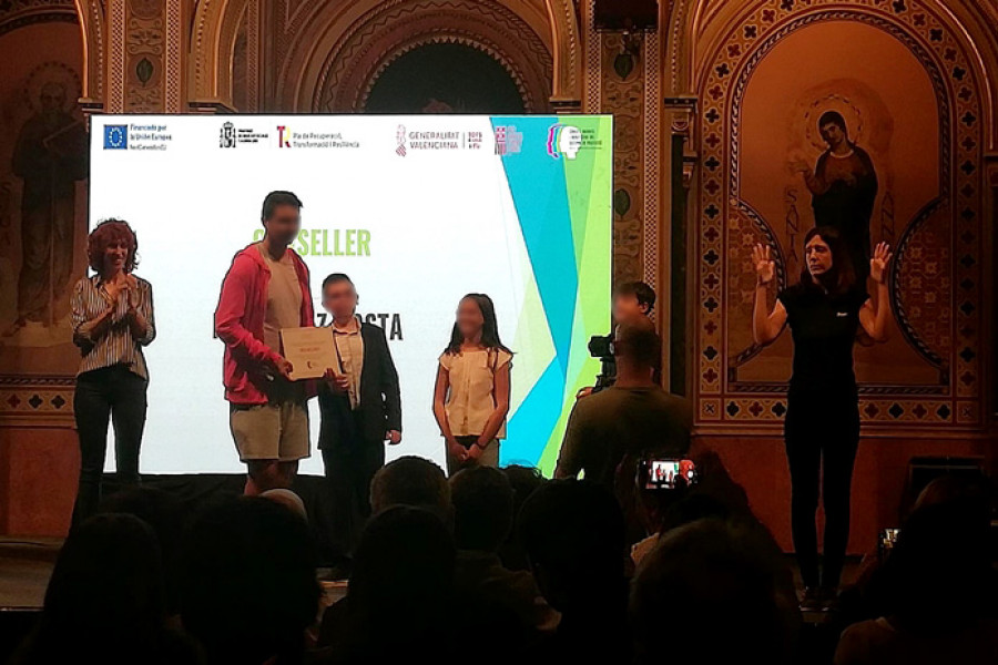 Entrega de diplomas a los consejeros