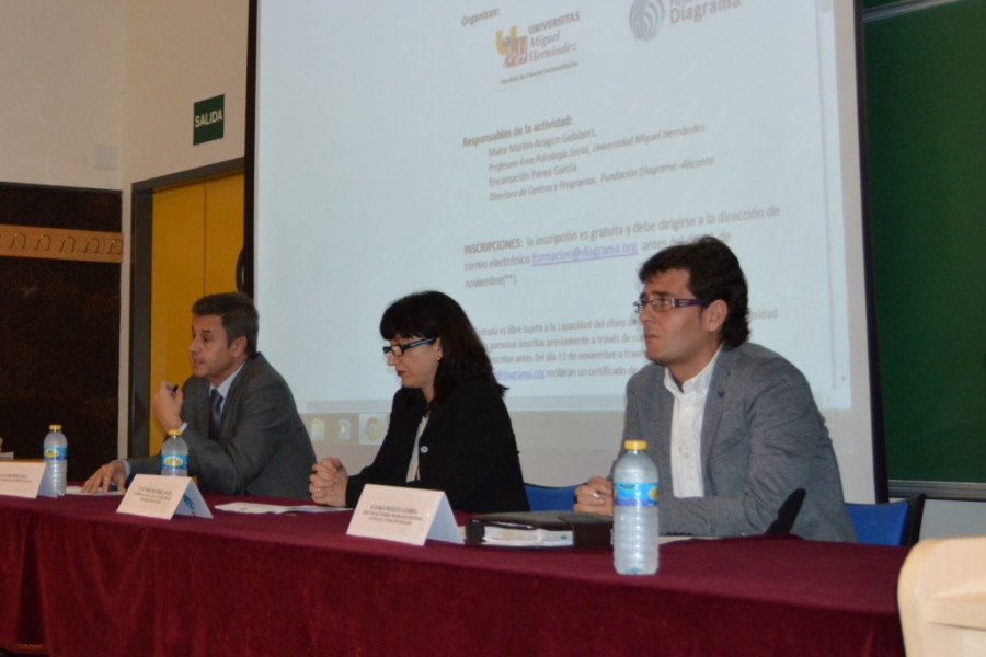 Álvaro Prieto, María Virtudes Pérez Jover y Pablo Mezquita