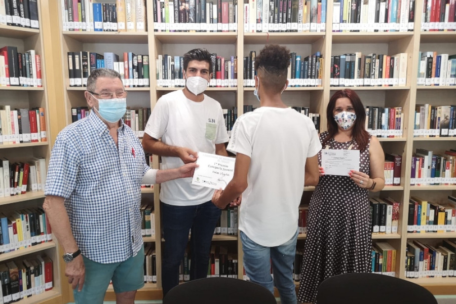 Un joven atendido en la Residencia ‘Torrent I’ gana el primer concurso de microrrelatos de la Asociación de Vecinos el Vedat