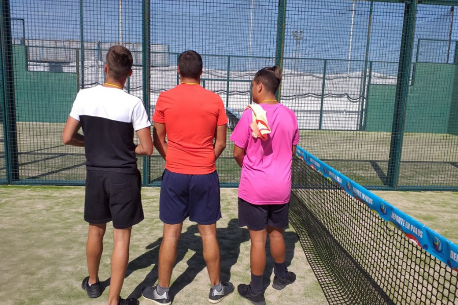 Los jóvenes atendidos en el centro ‘Odiel’ de Huelva participan en un torneo de pádel solidario. Fundación Diagrama. Andalucía 2019. 