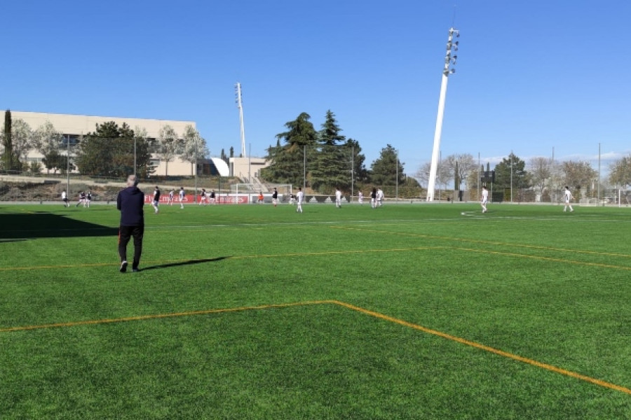 Jóvenes atendidos por Fundación Diagrama participan en un torneo de fútbol organizado por la Fundación Real Madrid en su ciudad deportiva