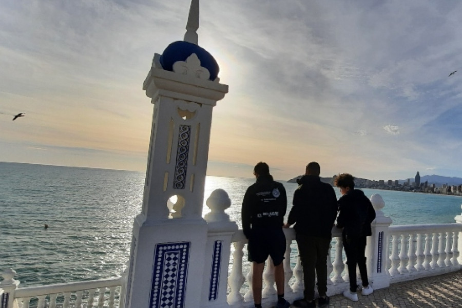 Los jóvenes atendidos en el Hogar ‘La Magrana’ descubren parte del patrimonio natural de las localidades de Alicante y Benidorm