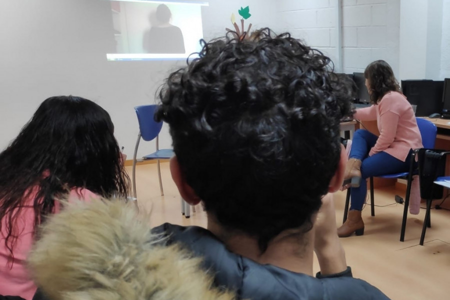 Los jóvenes atendidos en el Programa de Medio Abierto de Castellón realizan un taller sobre relaciones afectivas saludables. Fundación Diagrama. Comunidad Valenciana 2019.